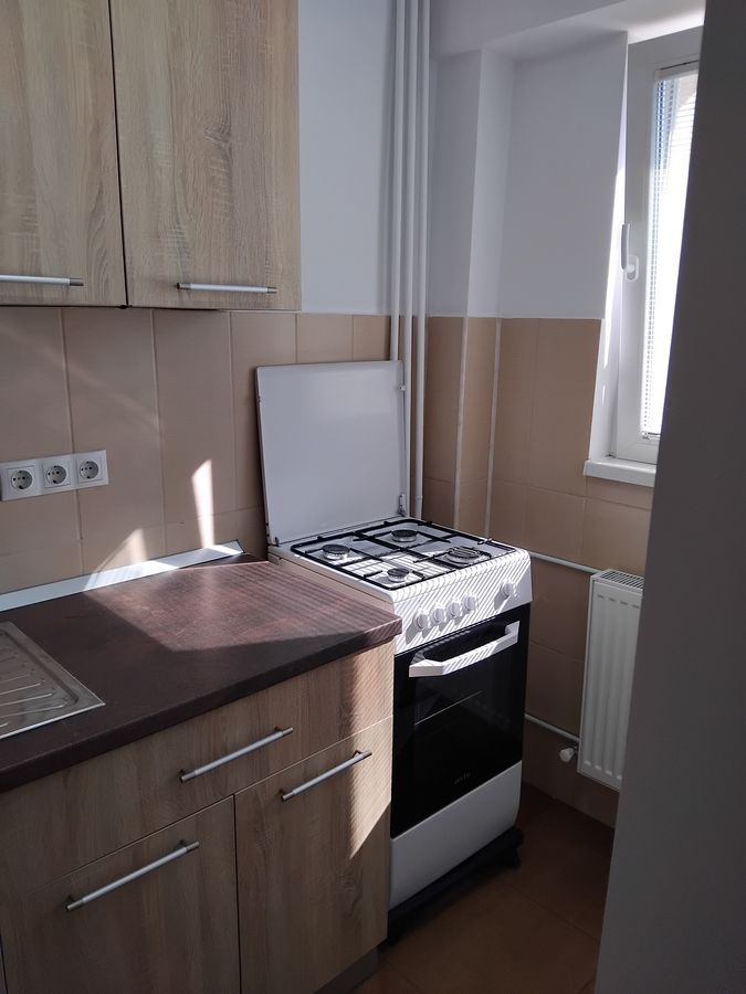 De închiriat garsonieră spațioasă,mobilată modern, lângă metrou Ștefan cel Mare - Poză 6