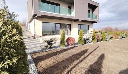 Casa Sibiu, Selimbar teren 790 mp, garaj, terase