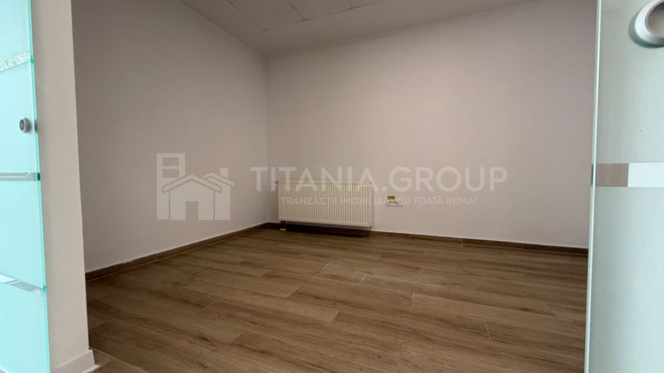 Spațiu comercial Kasper Coresi 100 mp, terasă 35mp - Poză 3