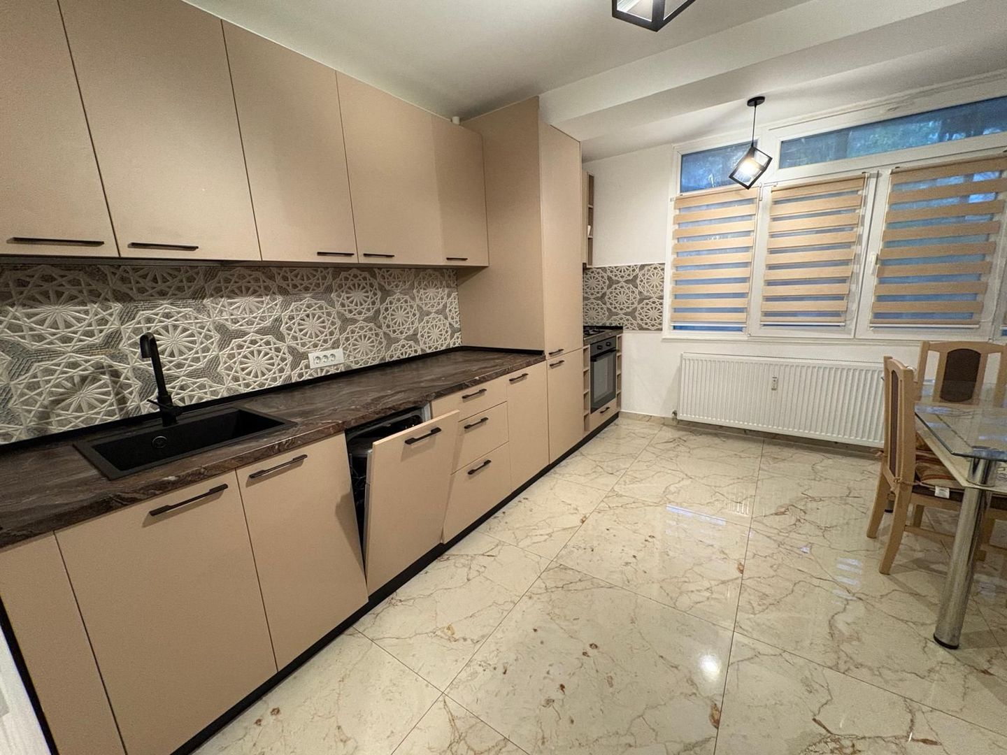 AP. 2 CAMERE P-TA SUDULUI, PRIMA INCHIRIERE,MASINA SPALAT VASE, METROU - Poză 6