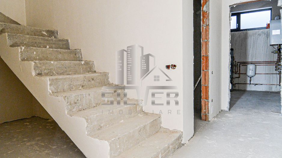 Casă tip duplex, impresionantă pe 4 Niveluri cu Panorama Deosebită - Poză 13