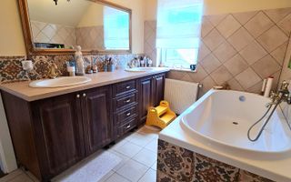 Casă de vânzare în Sâncrai |190 mp| teren 780 mp| Str Vale| padure - Poză 8