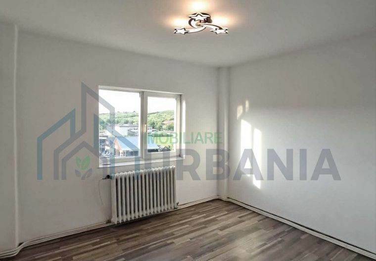 Apartament 56 mp de vânzare, etaj 4, Harlau - Poză 4