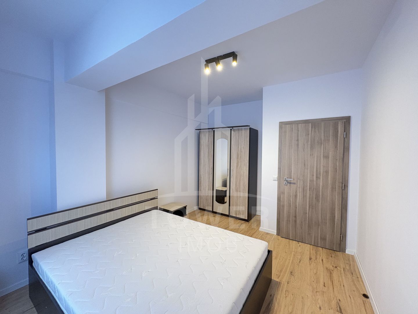 Apartament de Lux cu 3 Camere pe Str. Oituz – Garaj & Terasă - Poză 5