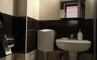 Vis a vis de Facultatea de Constructii, 2 camere, centrala proprie - Poză 9