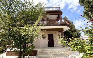 VILA ELEGANTA - 350 mp - D+P+E+M - METROU APARATORII PATRIEI - Poză 2