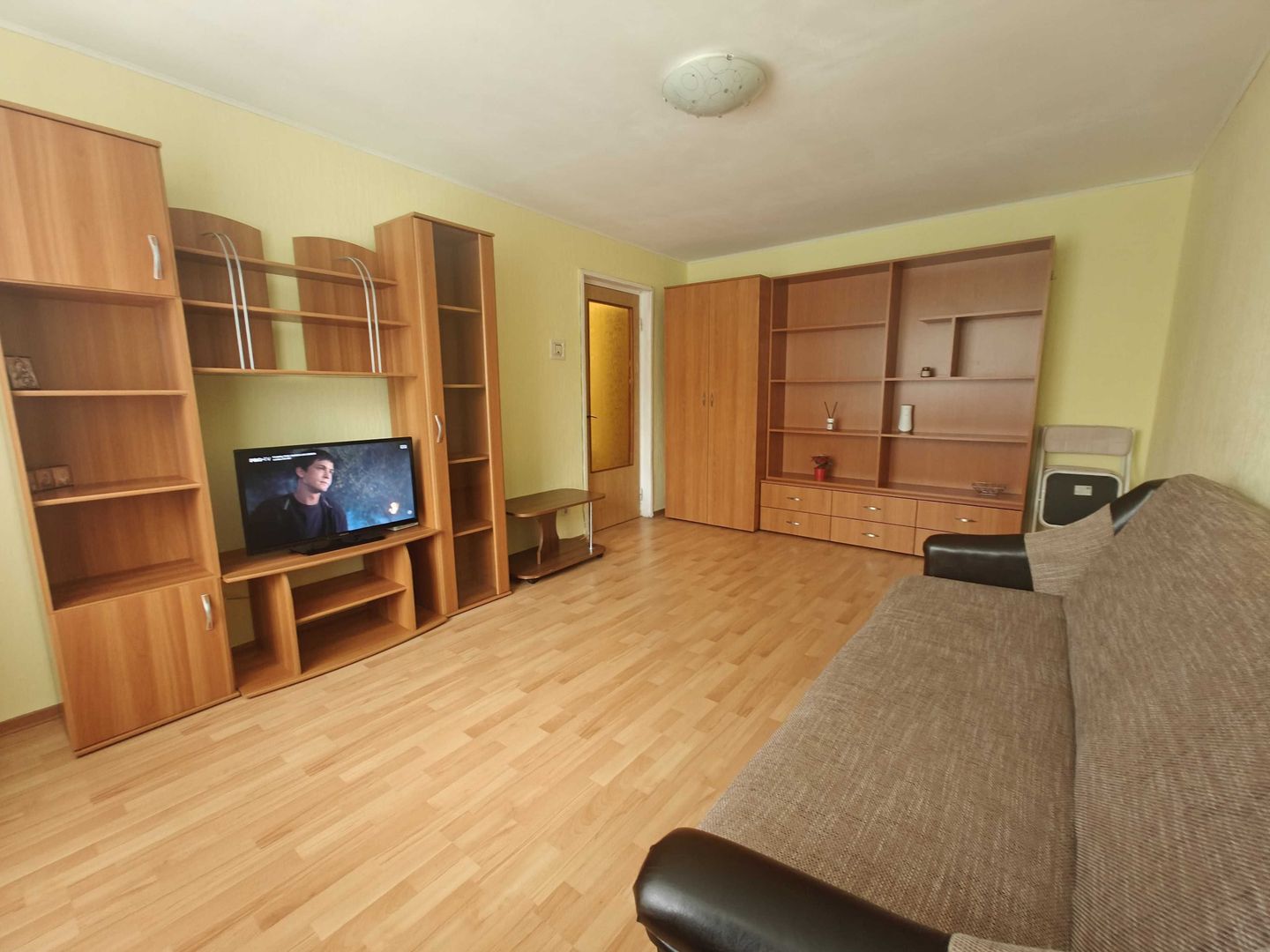 De Închiriat - Apartament 2 Camere Olteniței - Brâncoveanu ,lângă Parc si Metrou - Poză 1