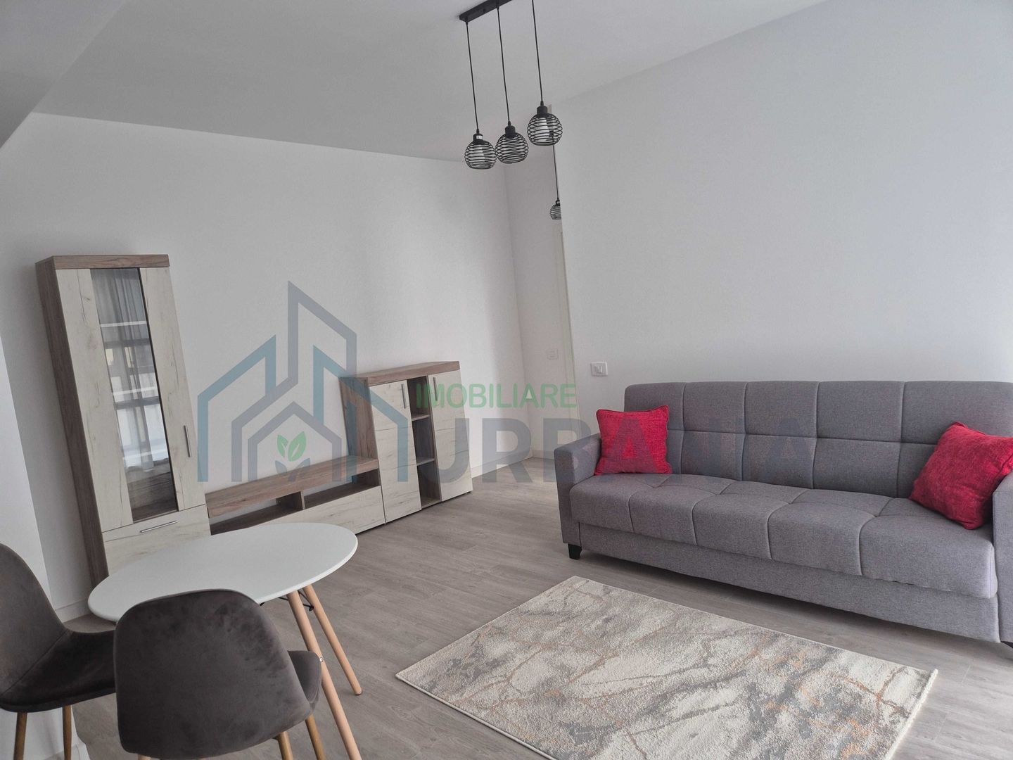 Apartament 2 camere de închiriat, cartier Vișoiu, mobilat și utilat - Poză 3