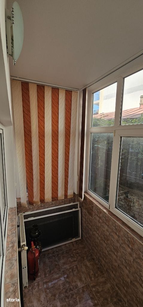 Vila P+1 Piața Muncii , strada Orzari, apartament cu 3 camere la Parer - Poză 4