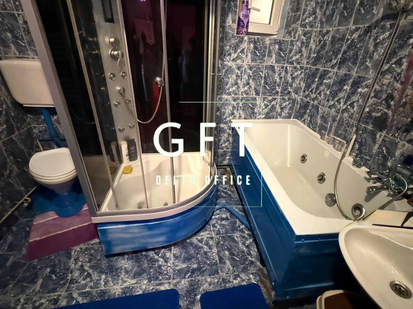Casa ultracentral + piscină - Poză 2