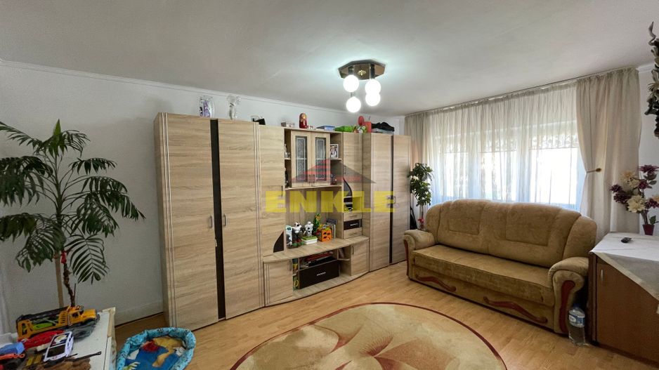 Vânzare apartament 4 camere – zonă Împărat Traian - Poză 1