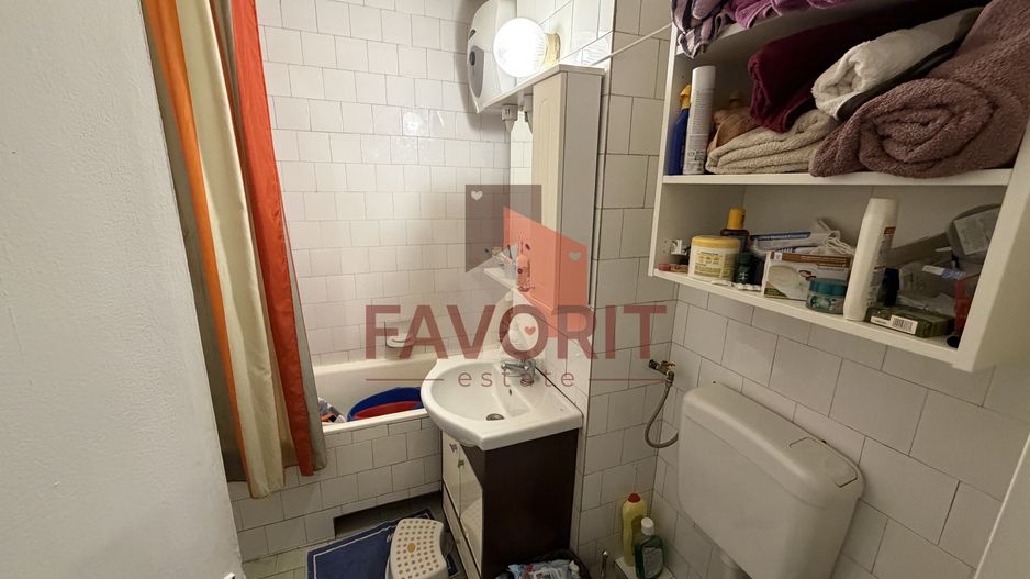 Decomandat. La 2 pasi de Shopping City. 2 bai - Poză 16