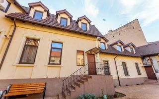 Apartament spațios, cu potențial multiplu, central - Poză 14