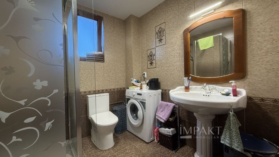 Vila deosebita cu 5 camere pe o strada privata in Borhanci - Poză 6