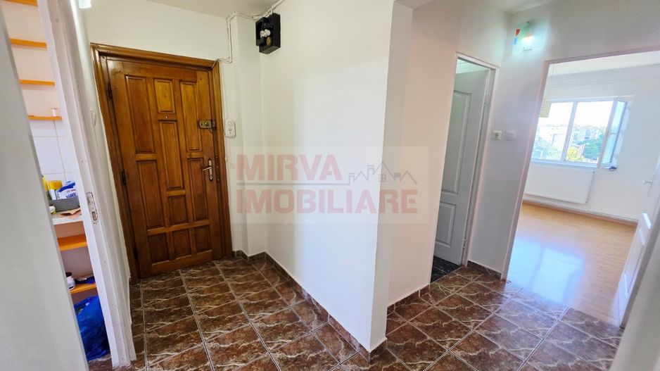 Vanzare apartament 3 camere, 2 băi, decomandat – Enăchiță Văcărescu - Poză 1