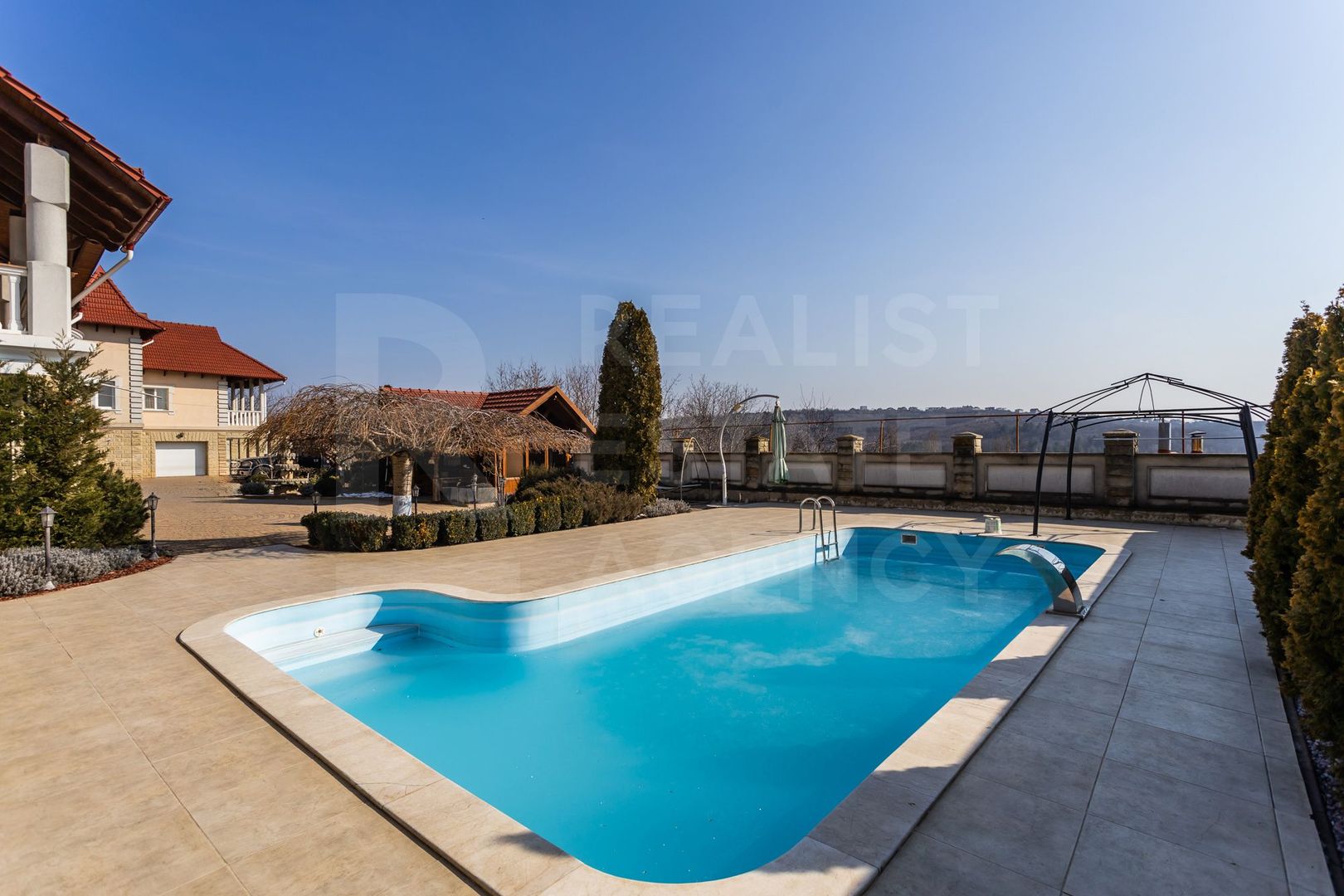 Vânzare casă de lux, 700 mp + 22 ari, situată în Tohatin - Poză 66