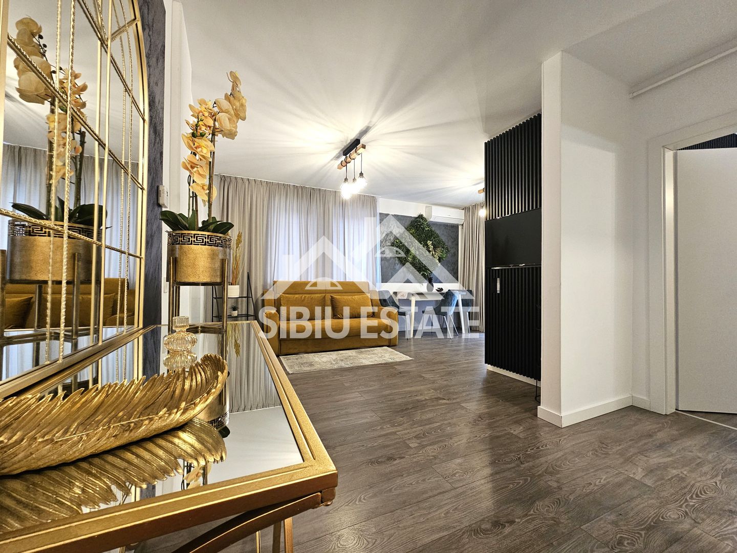 Apartament modern 2 camere Sibiu 2 parcari - Poză 1