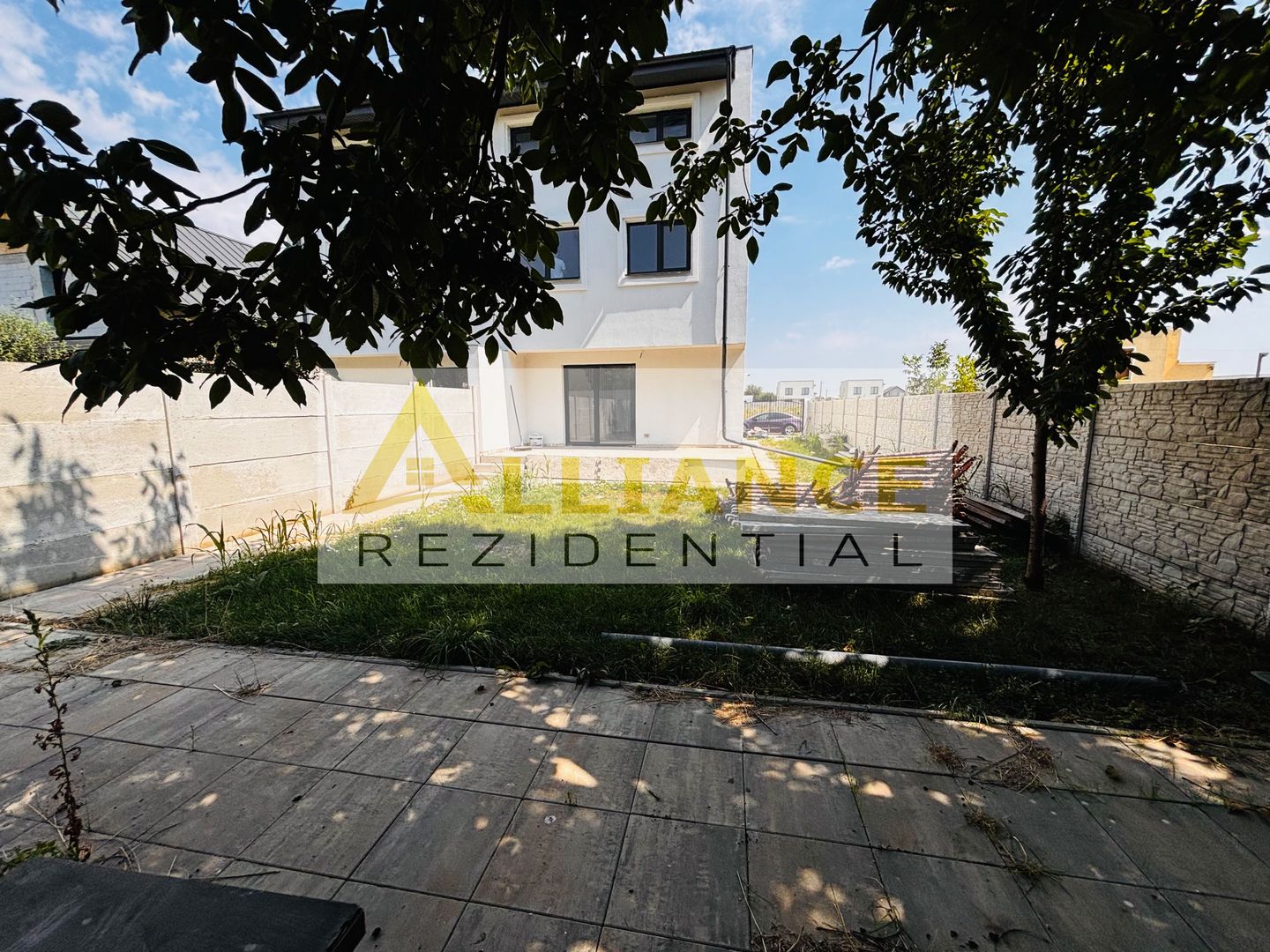 Casa tip duplex , 4 camere , 3 băi , 120 mp utili ! - Poză 2