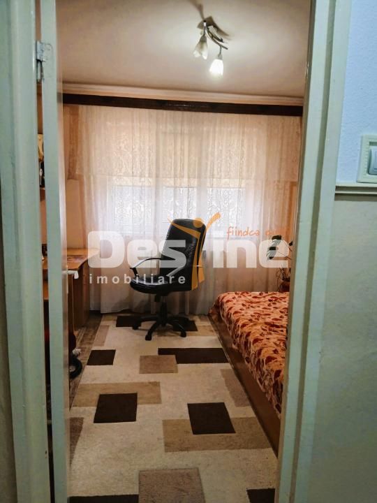 Apartament cu 3 camere de vanzare zona centrala - Poză 7