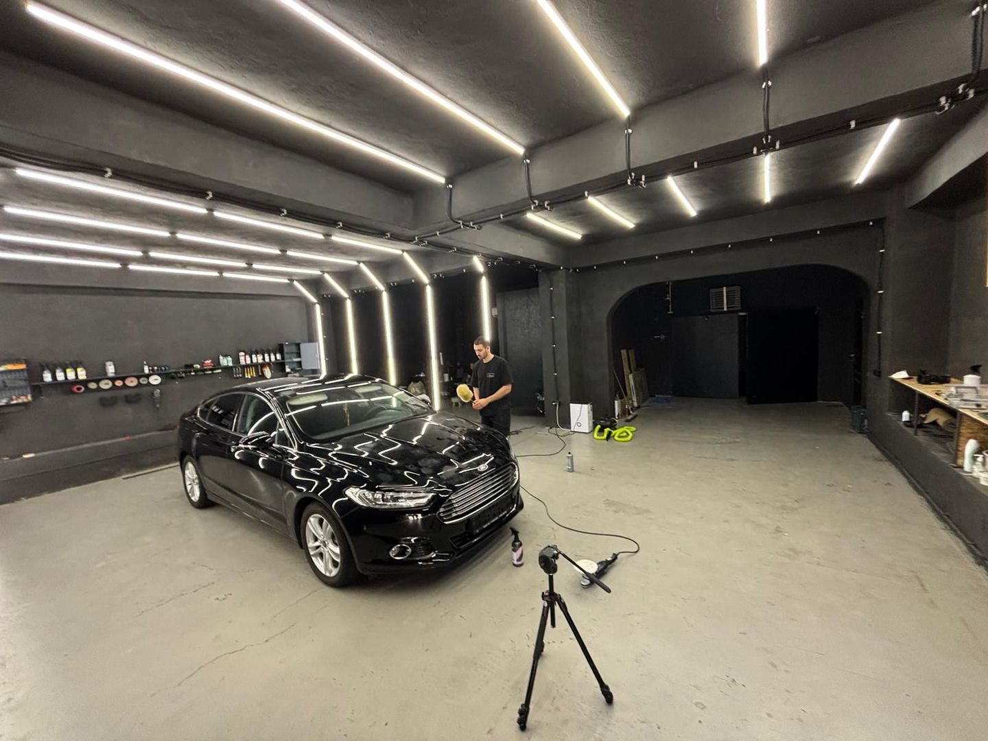 Cladire cu functionalitate mixta situata In Mehala - Poză 1