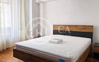 Apartament cu 3 camere de vanzare in zona Centrala, Oradea - Poză 1
