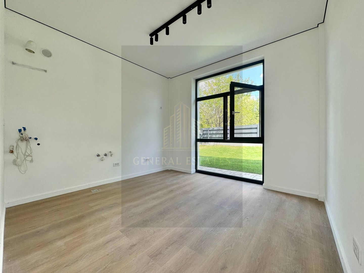 Vânzare Casă în 2 Nivele  - 160 m.p - Vișan. - Poză 11