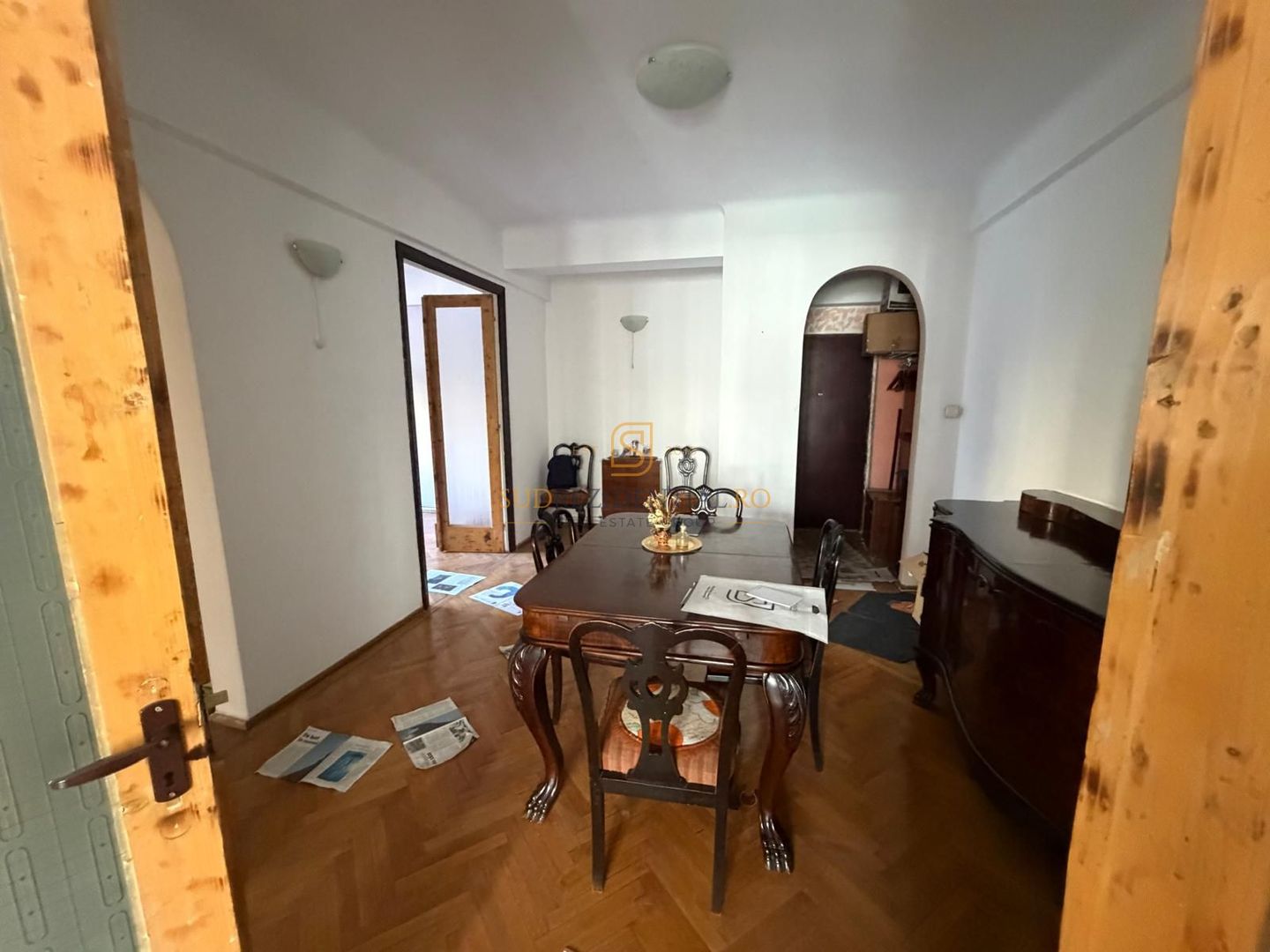 Apartament cu 4 camere în zona Universitate – proprietate cu istorie - Poză 2