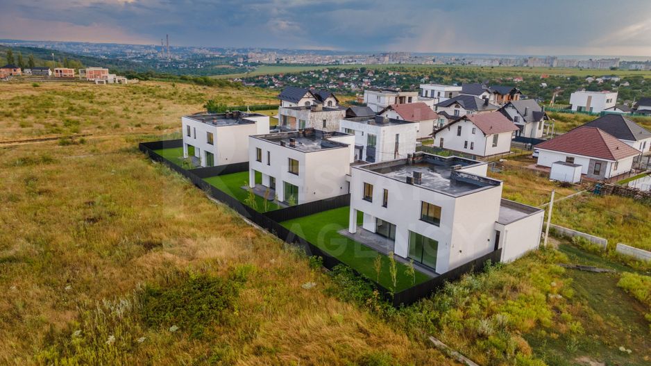 Vânzare, casă Hi-Tech, strada Sfântul Pantelimon, Tohatin - Poză 4