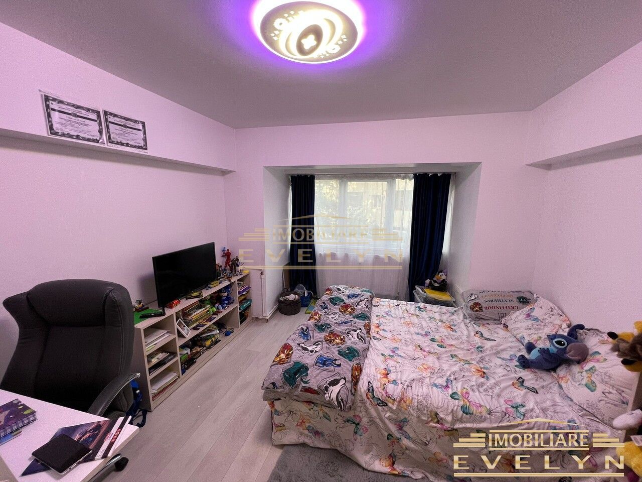 De vanzare apartament 4 camere, etaj 2, Str. Calea Nationala ( Farmacia Husac ) - Poză 3