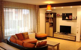 Vanzare vila individuala | 6 camere | Otopeni | Panouri solare - Poză 1