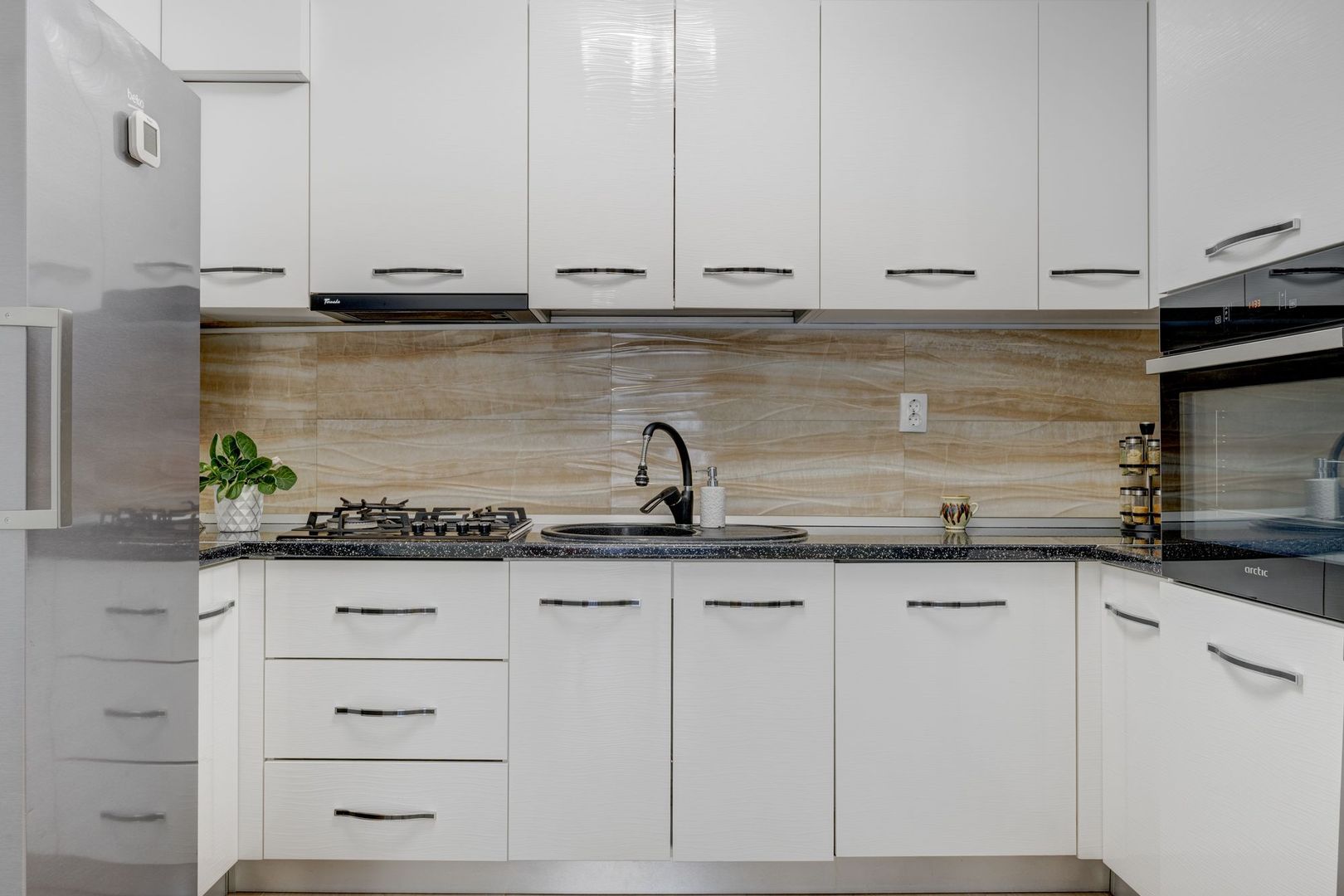 APARTAMENTUL SUPERB decomandat, et. 1/3 ! Bloc 2019 - Poză 7