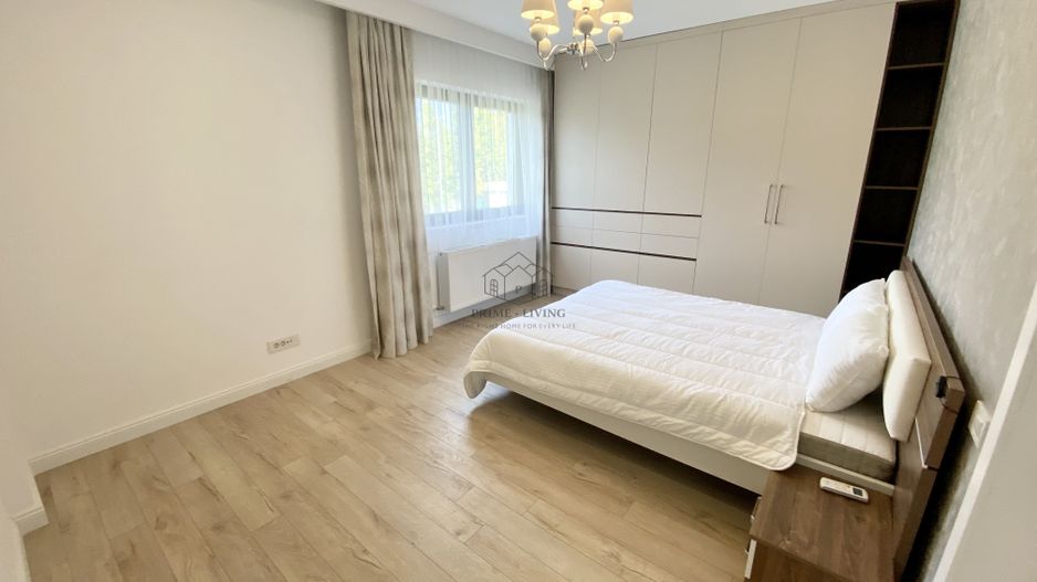 VILA SPATIOASA CU 5 CAMERE LA INCHIRIERE IN COMPLEX REZIDENTIAL - Poză 11