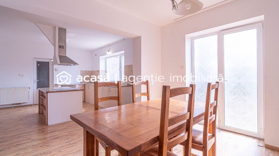 Casă de vânzare – zonă Poltura - Poză 2