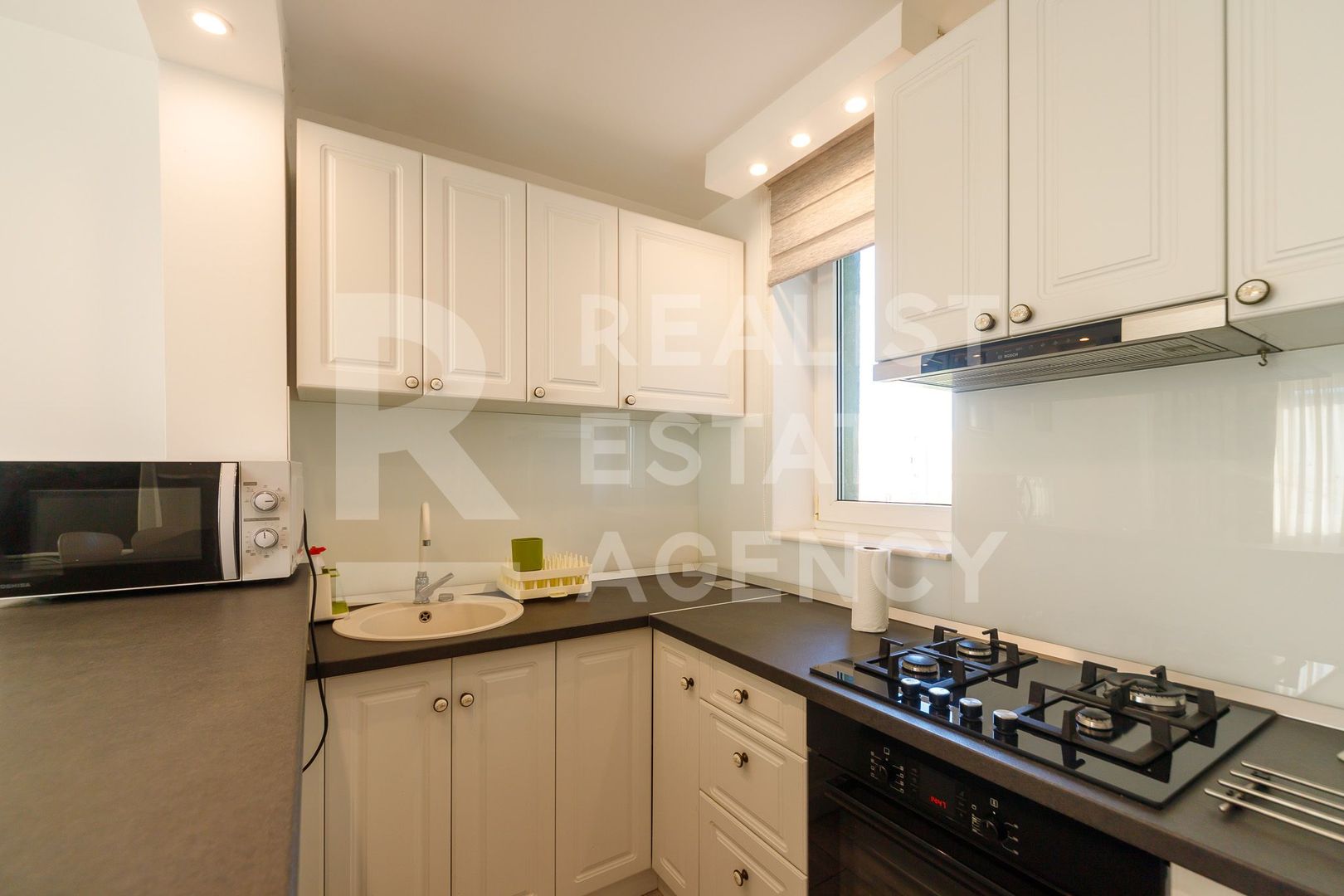 Vânzare, apartament cu 2 camere în zona Drumul Taberei - Poză 6