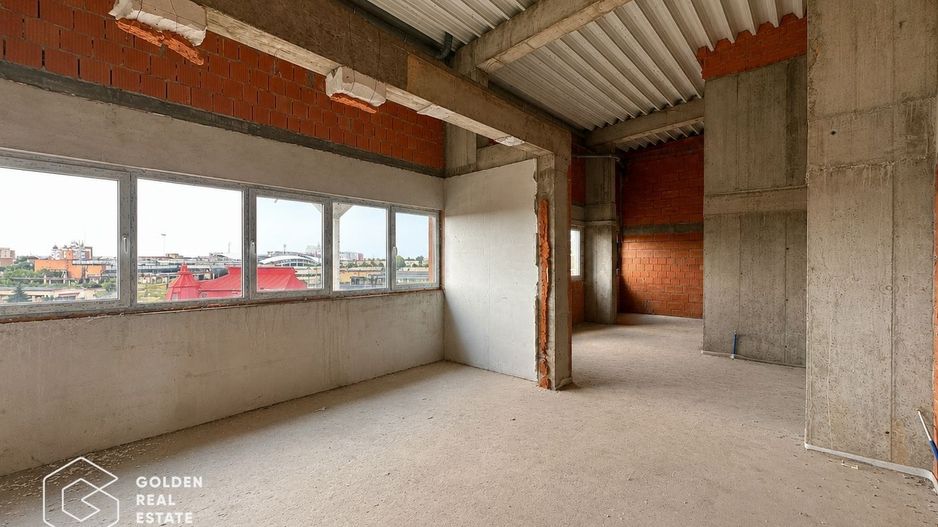 Penthouse cu potential exceptional, la rosu, 170mp, mansardabil pana la 300mp - Poză 2