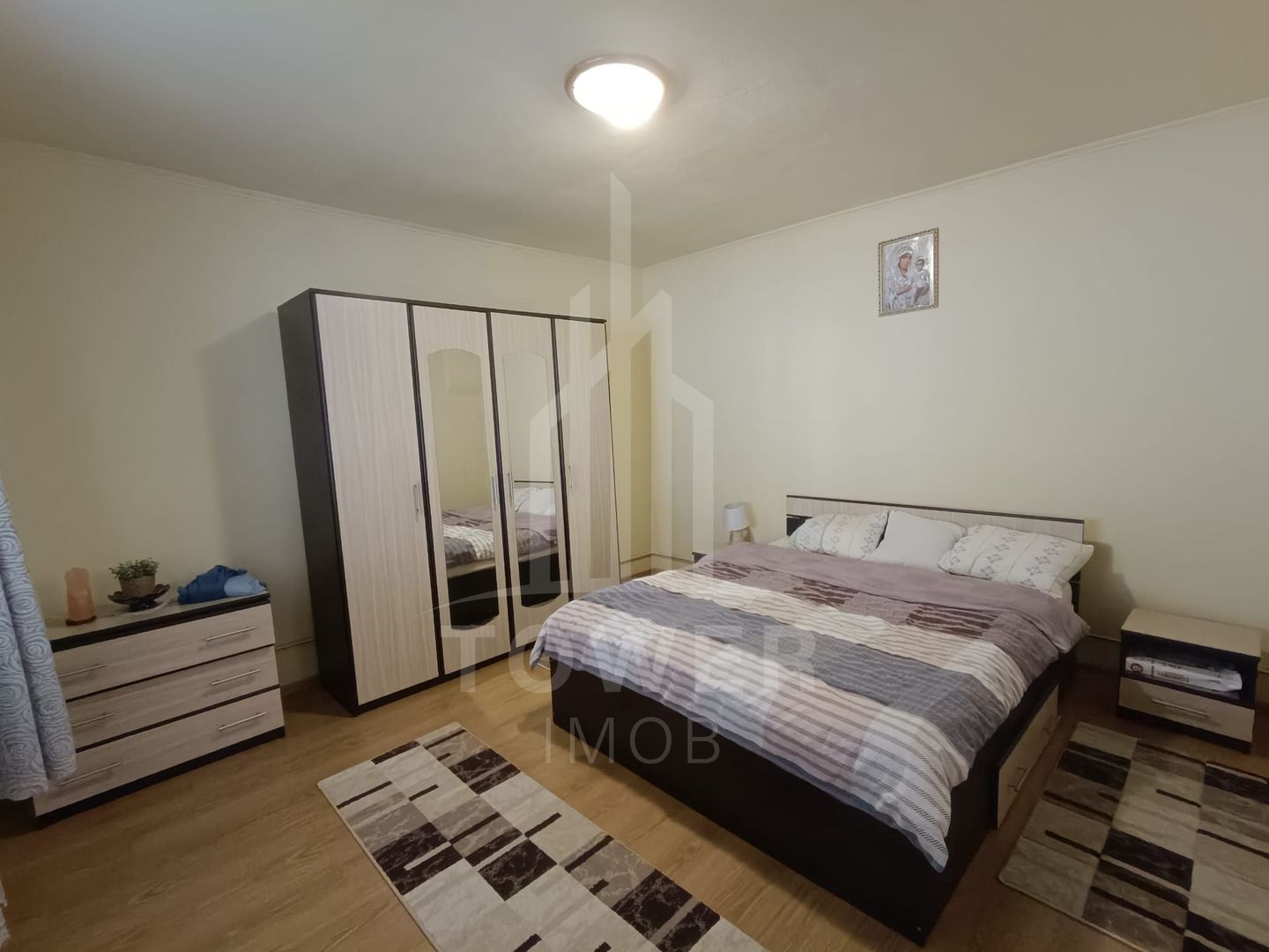 Casă de vânzare în satul Roșia cu vedere panoramică spre Munții Făgăras - Poză 5