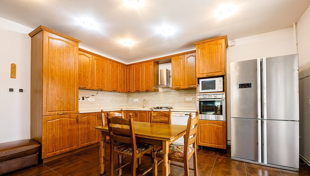 Casă pentru o familie numeroasă în Săcălaz - Poză 14