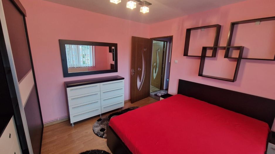 Inchiriez apartament 3 camere Muzeu - Poză 4