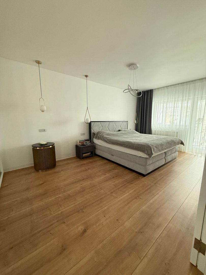 Vanzare Apartament 3 Camere Stradal Bulevardul Unirii - Poză 9