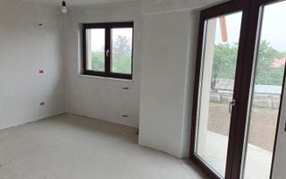 Casă/Vilă Dumbrăveni/Suceava - Poză 13