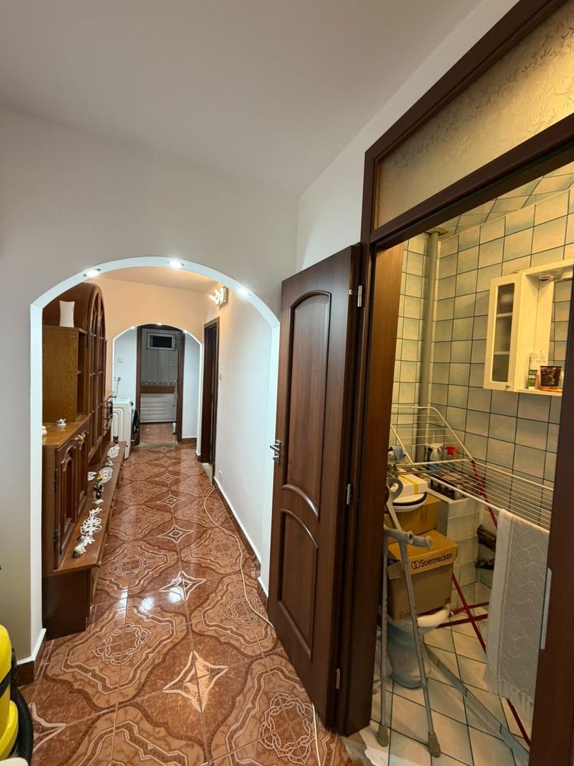 Apartament 3 camere decomandat-Zona Steaua-Shopping City-Mobilat - Poză 4