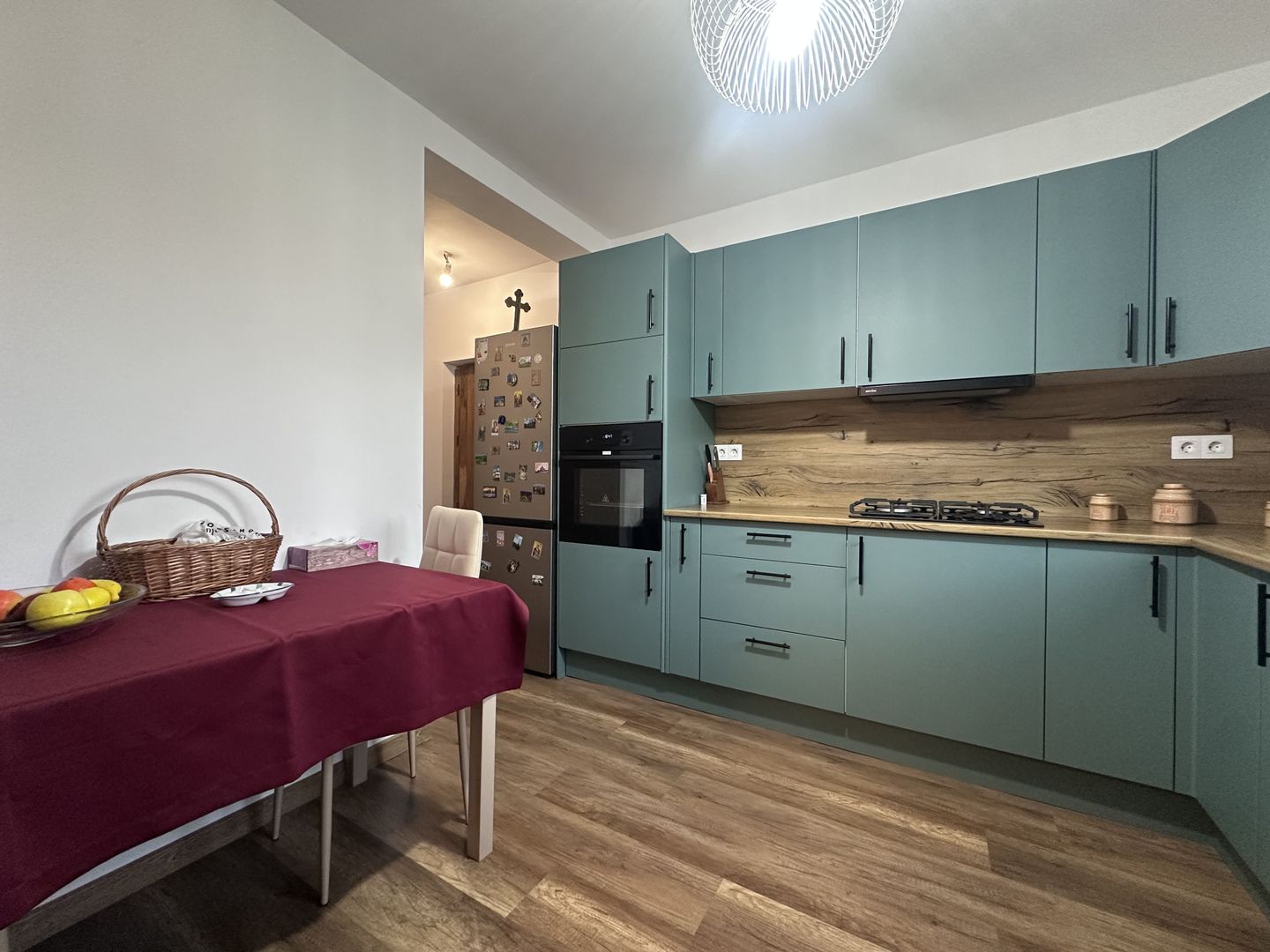 Gata de locuit! Vanzare casa cu 5 camere in Priboiu, com.Branesti - Poză 18