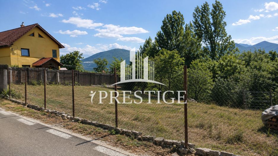 TEREN INTRAVILAN 1100 MP ÎN SĂCEL | ZONĂ PENTRU CASĂ + ACCES LA RÂU - Poză 2