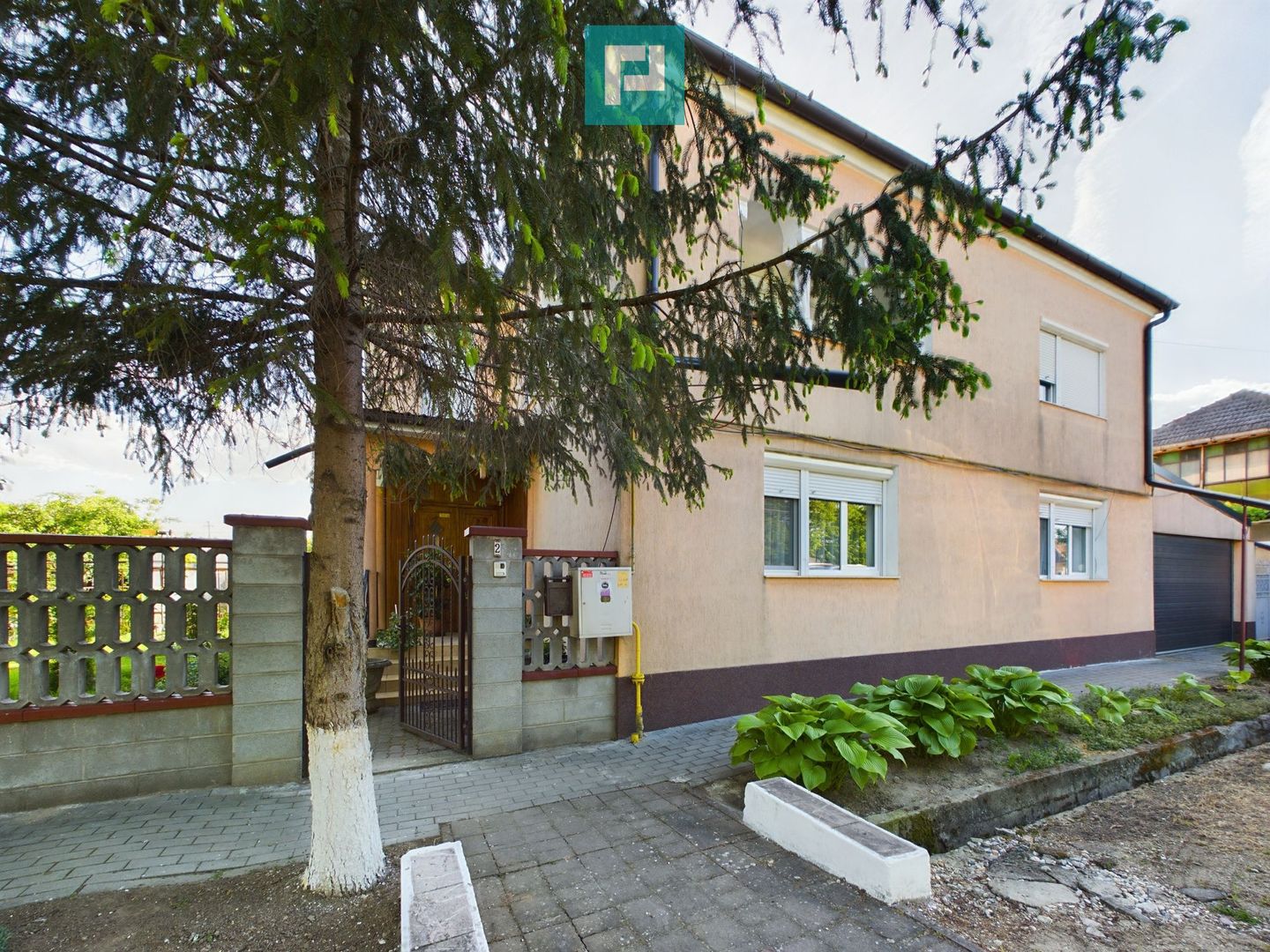 Casă clasică în Chișineu-Criș - Poză 4