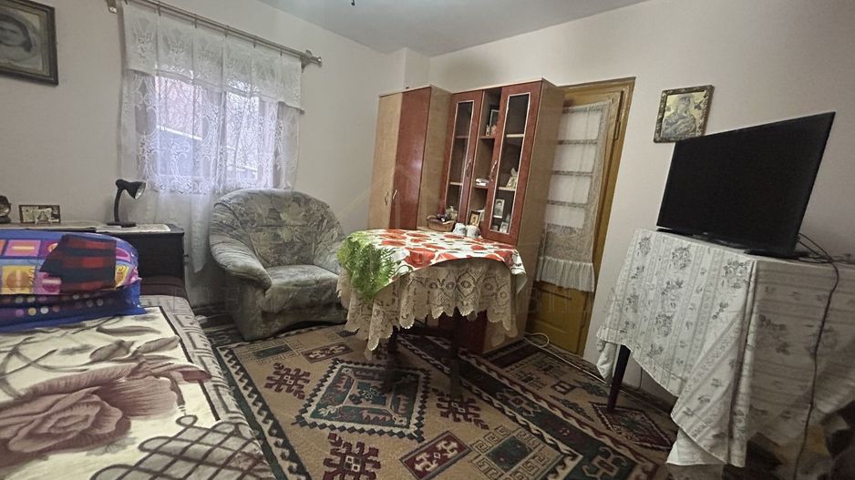 Casă bătrânească în Comuna Brătila - Poză 6