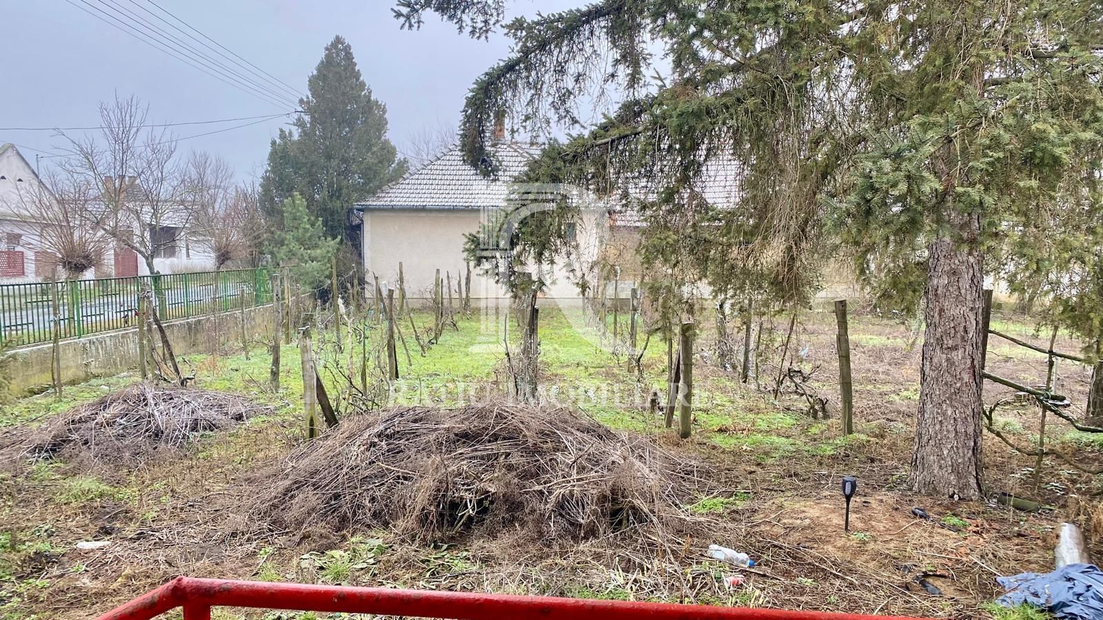 Casă din cărămidă | Teren 2000 mp|Anexe tradiționale | Bojt - Poză 10