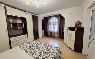 Casa P+M, cu 5 camere, zona Central - Poză 11