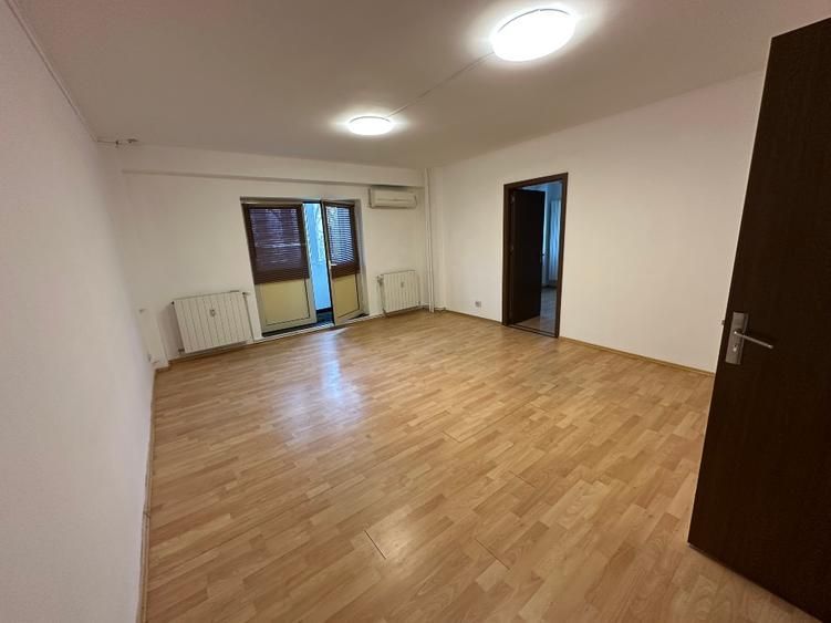 Vanzare 3 Camere Burebista - Alba Iulia, Bloc Monolit, Centrală Proprie - Poză 5