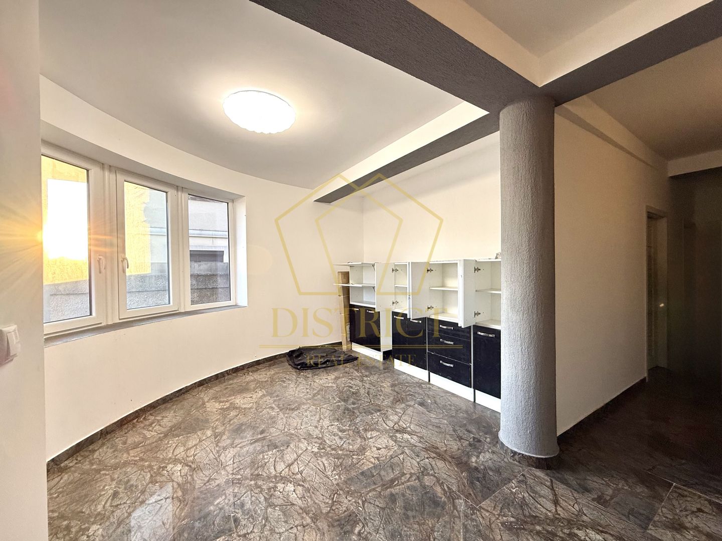 Apartament cu 3 camere in vila | Pet Friendly | Giroc - Poză 2