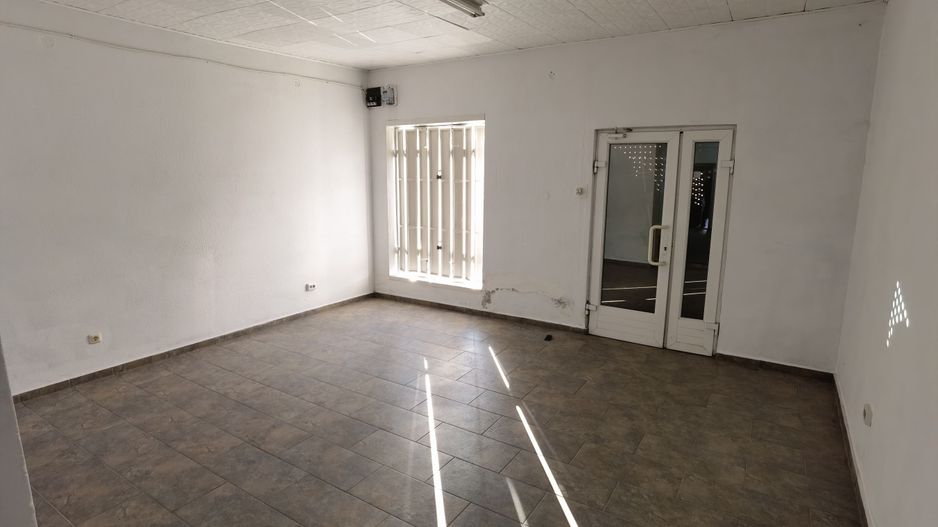 Spațiu comercial de 72 mp de închiriat în zona Traian - Poză 2